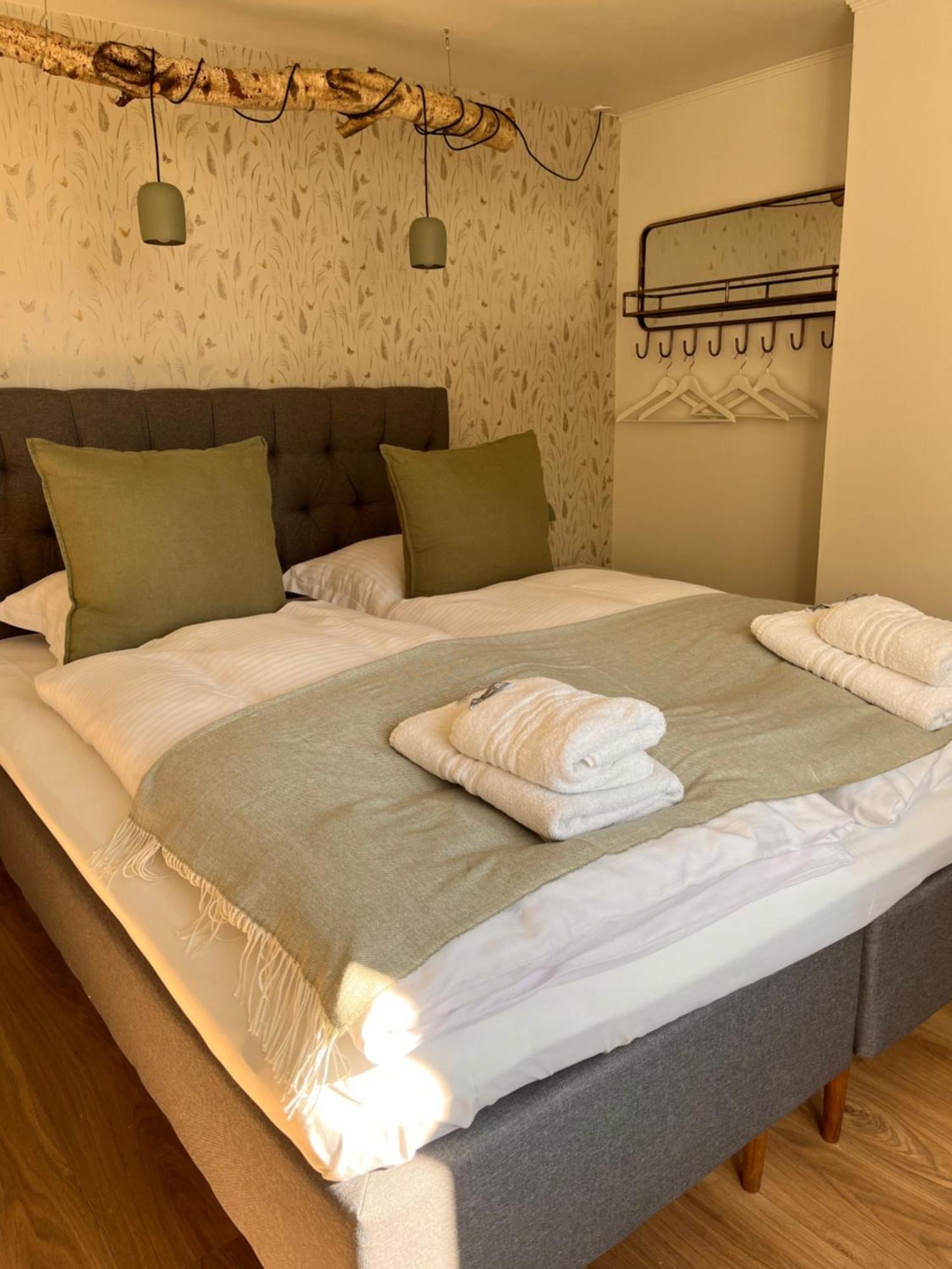 Jonas Hus - Munkgaard Bed & Breakfast Store Heddinge Ngoại thất bức ảnh